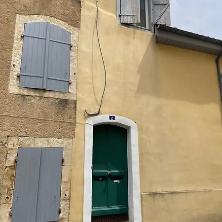 Apt En Plein Centre Ville D'Auch - 1 Ch, Calme, 1Er Et - Facile De Se Garer
